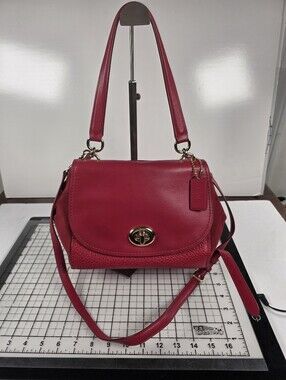Coach Faye Shoulder Bag